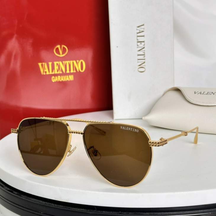 Picture of Valentino Sunglasses _SKUfw66051130fw